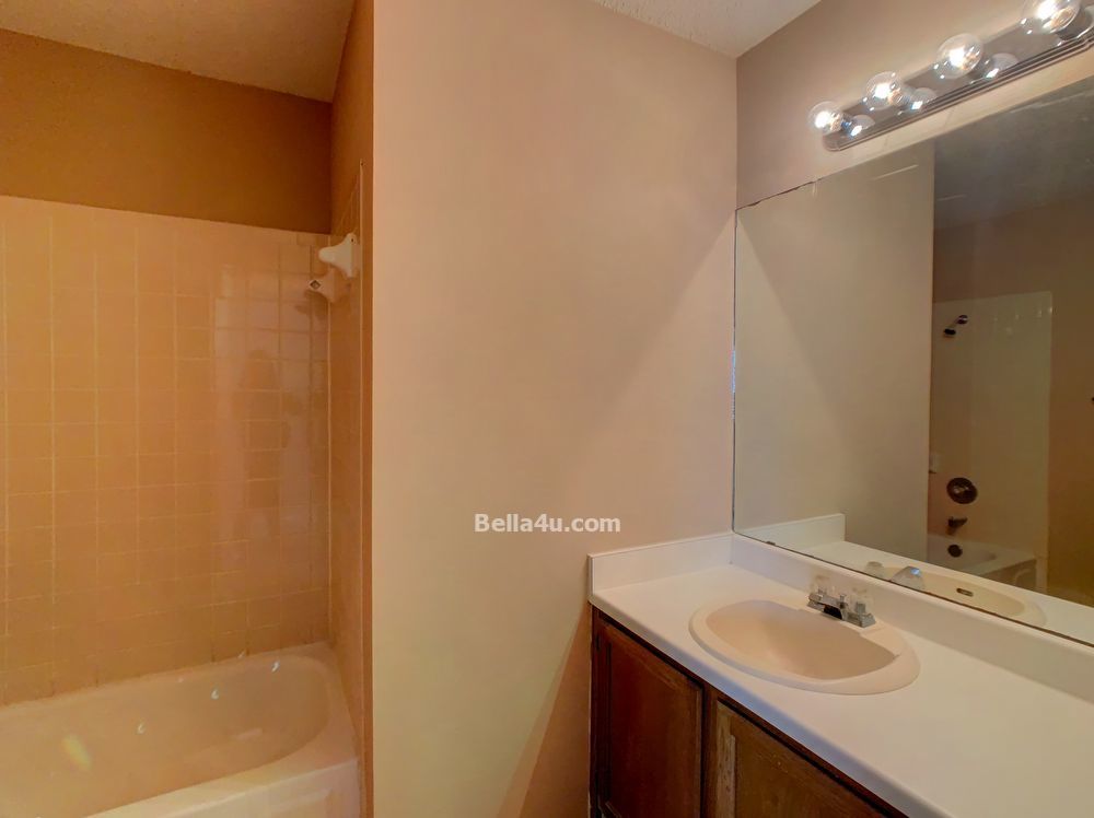 Magnificent Milwood for Lease! property image