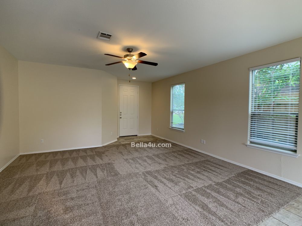 Delightful Home for Lease in Kyle! property image