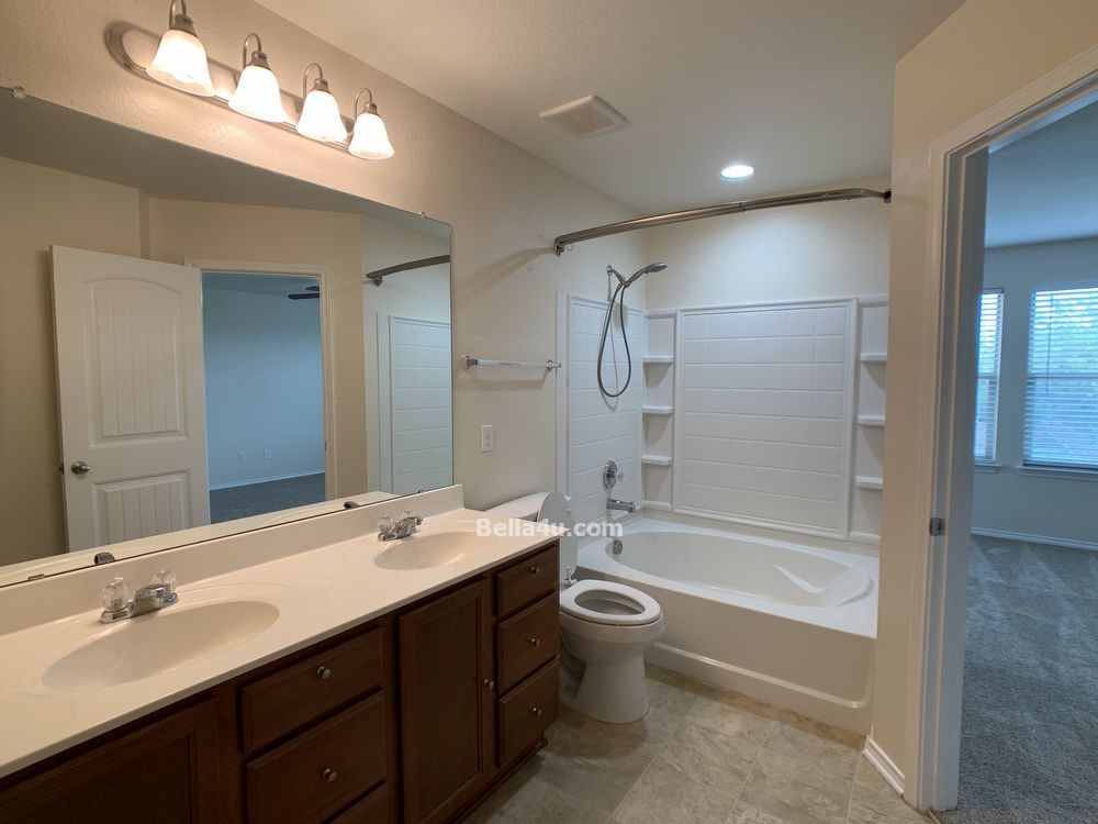 Delightful Home for Lease in Kyle! property image
