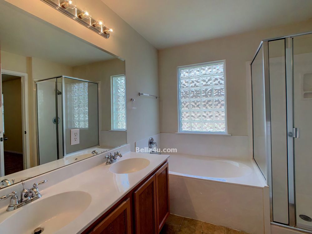Highland Park Beauty! property image