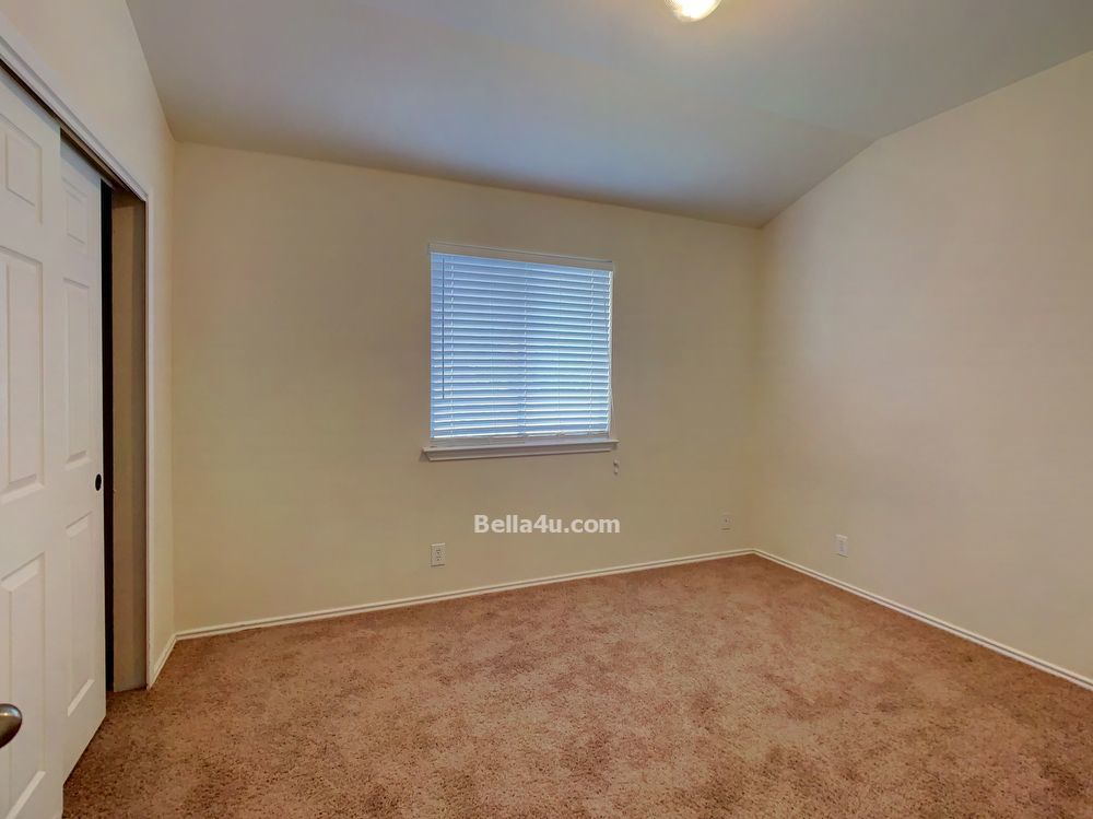 Highland Park Beauty! property image