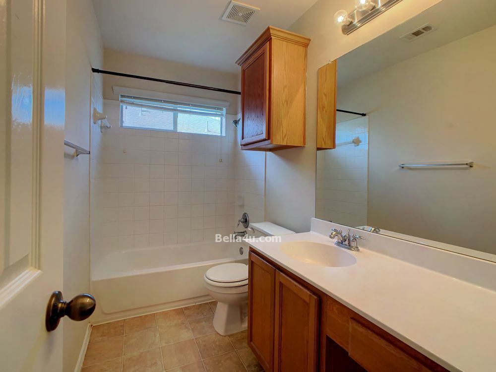 Highland Park Beauty! property image