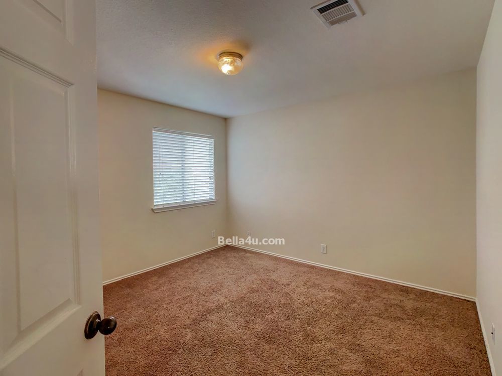 Highland Park Beauty! property image
