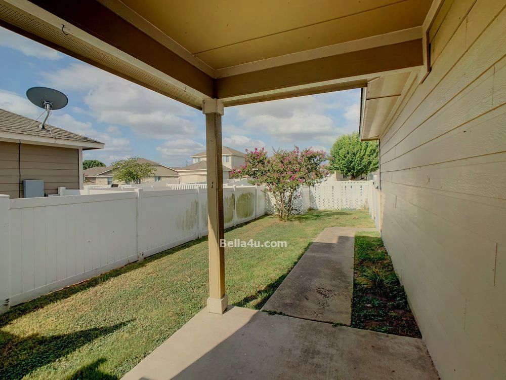 Highland Park Beauty! property image