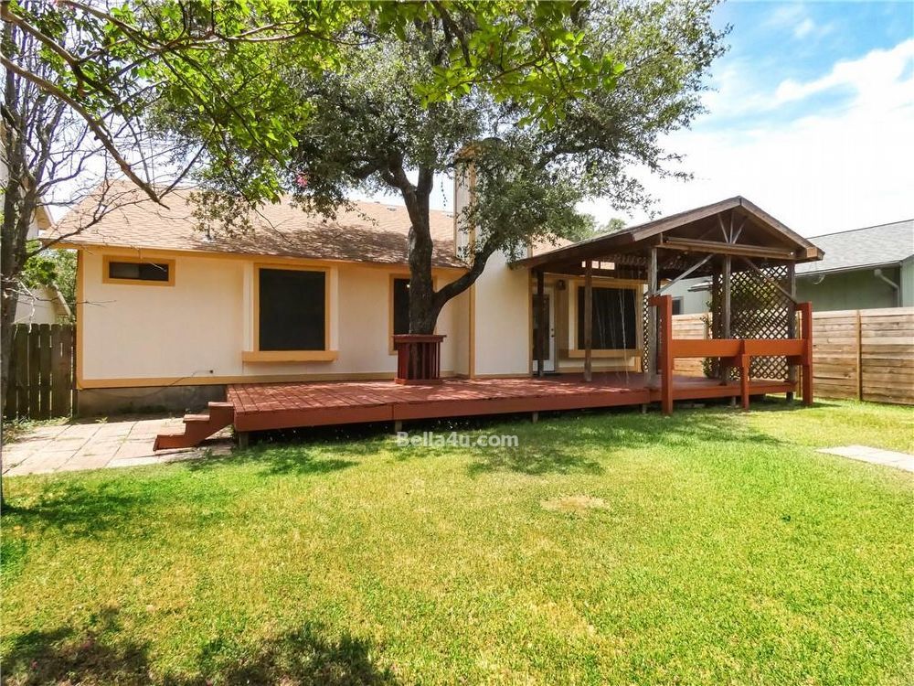 Splendid Home in South Austin property image