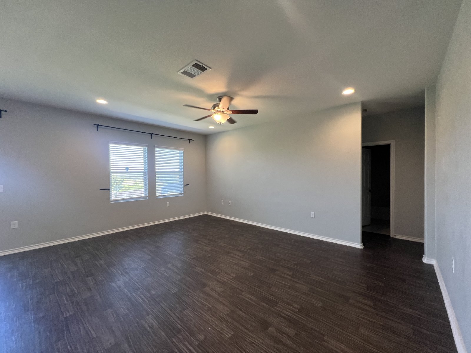 Magnificent Home in Manor! property image