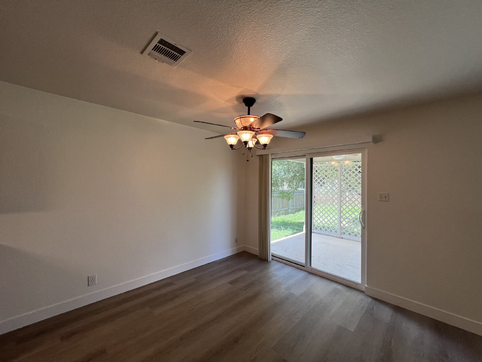 Fresh home for Lease in Kyle TX property image