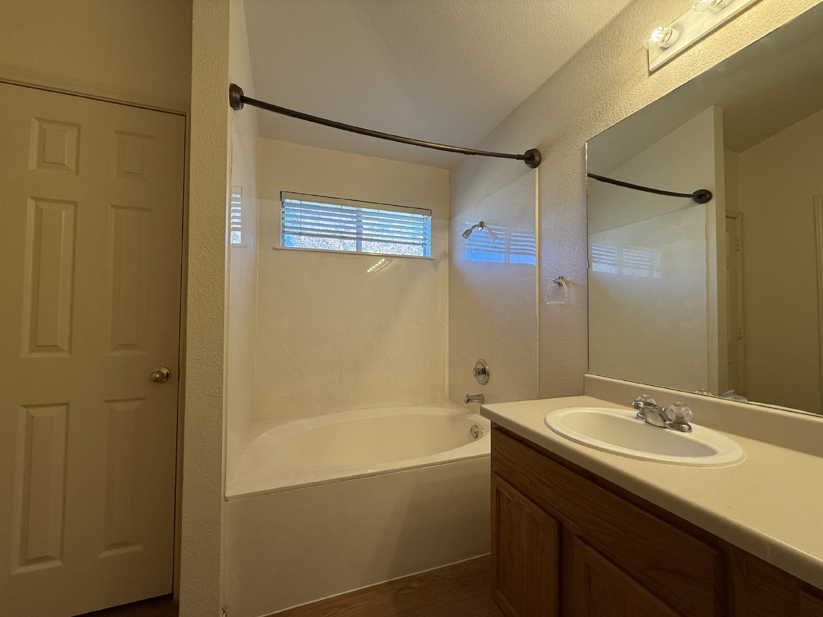 Cute home in Olympic Heights! property image