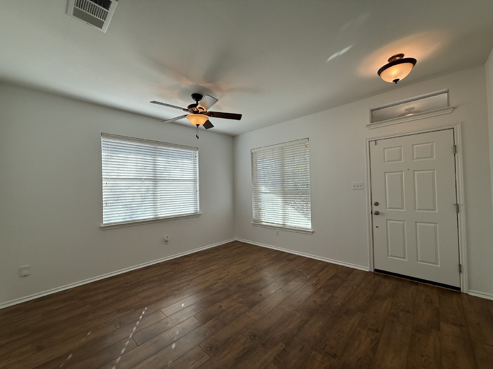 Beautiful Buda Home for Lease property image