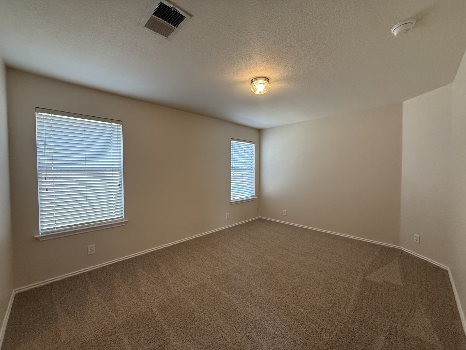 Highland Park Beauty! property image